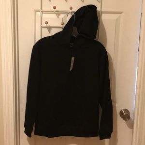 Karen Scott hooded sweatshirt NWT. Size M.